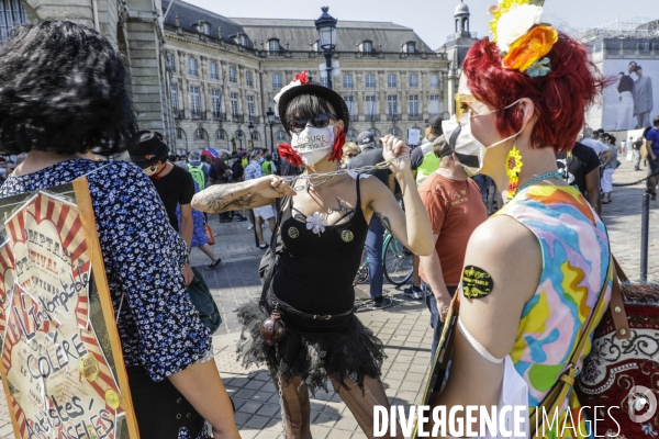 Manifestation des Gilets Jaunes à BORDEAUX