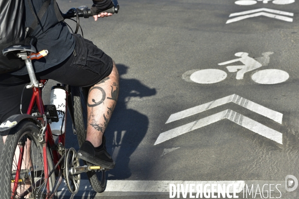 Le vélo à Paris, pistes cyclables.