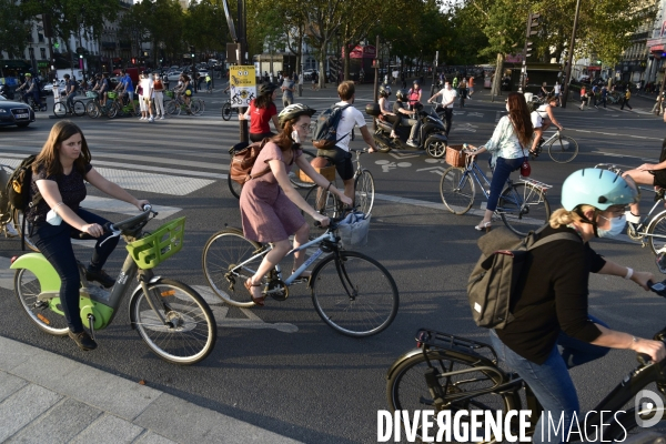 Le vélo à Paris, pistes cyclables.