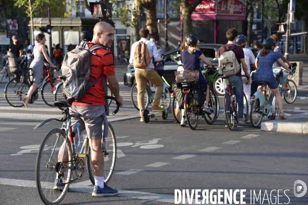 Le vélo à Paris, pistes cyclables.