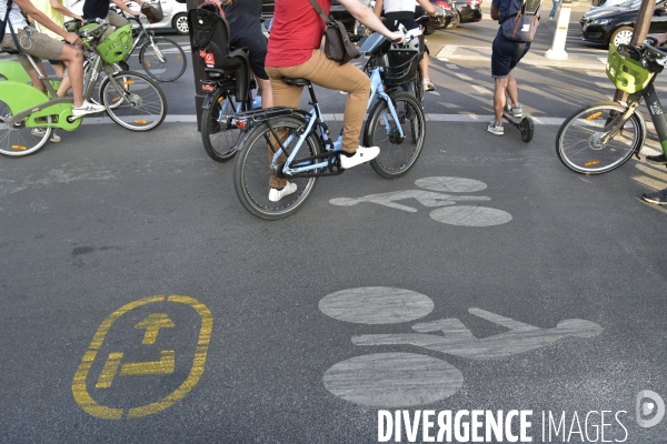 Le vélo à Paris, pistes cyclables.