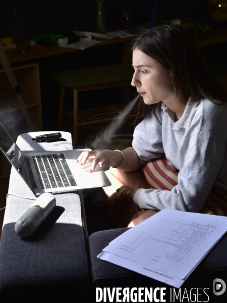 Rentrée universitaire bouleversée , cours à distance pour éviter la propagation du Covid 19.