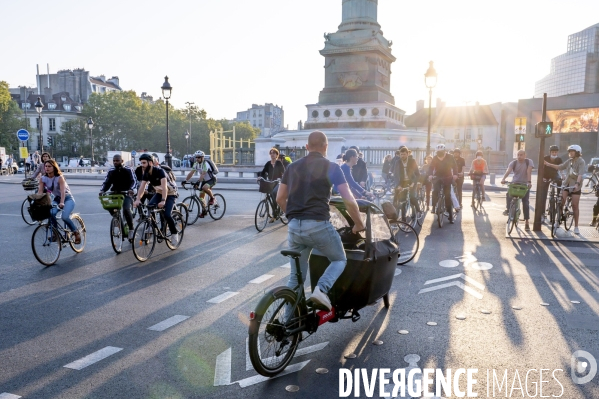 Circulation cycliste : la prise de la Bastille.