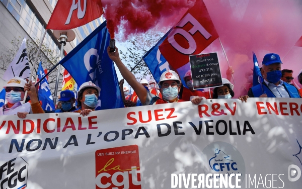 Manifestation de l intersyndicale de suez contre l offre de veolia