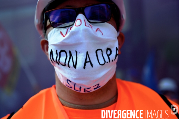 Manifestation de l intersyndicale de suez contre l offre de veolia