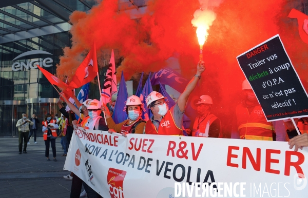 Manifestation de l intersyndicale de suez contre l offre de veolia