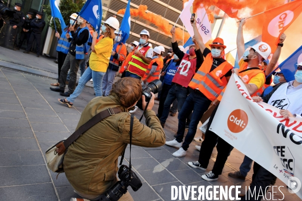 Manifestation de l intersyndicale de suez contre l offre de veolia