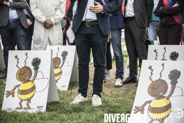 Manifestation contre la réintroduction temporaire des néonicotinoïdes