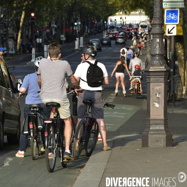 Le vélo à Paris, pistes cyclables.