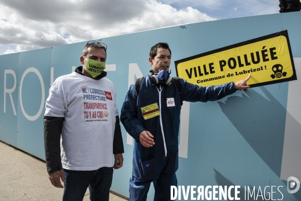 Manifestation pour les 1 an de l incendie de l usine de Lubrizol.