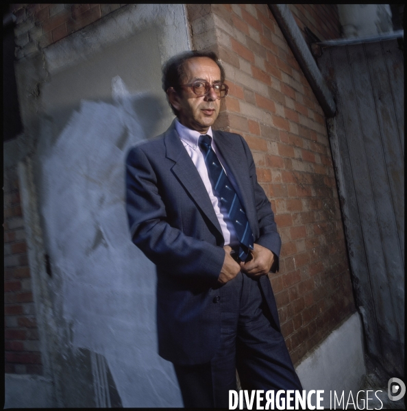 Portraits Divers, Ismail KADARE