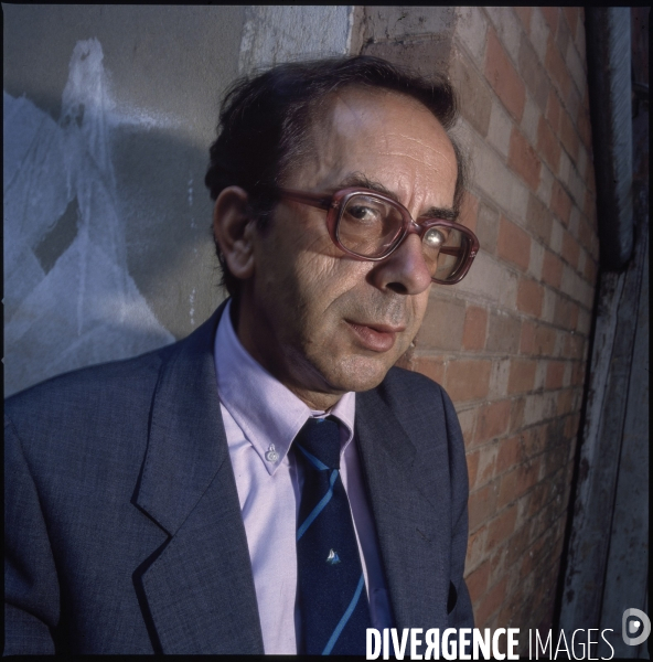 Portraits Divers, Ismail KADARE
