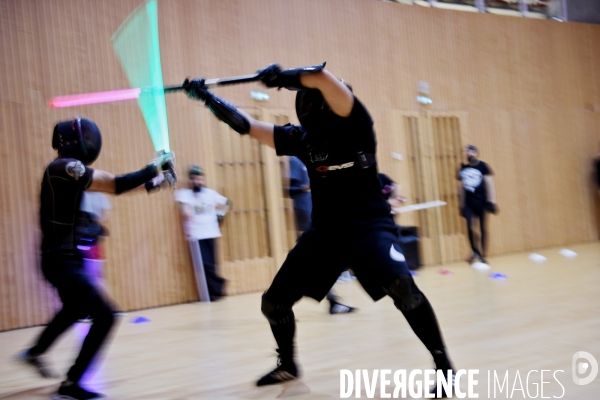 Combat de sabre laser