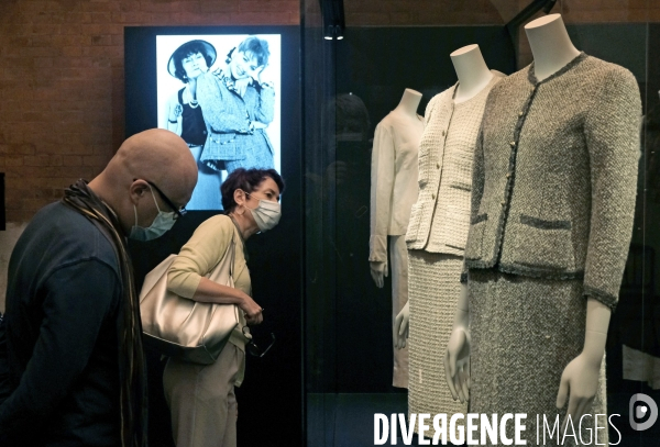 Expo Coco Chanel à l occasion de  la reouverture du musée de la mode au palais Galliera