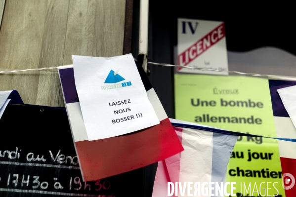 Restaurateur affiche : Laissez nous bosser / Covid-19