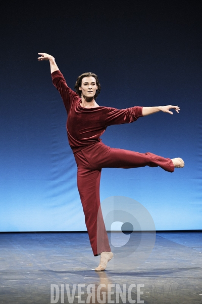 A suite of Dances / Jerome Robbins / étoiles de l opéra