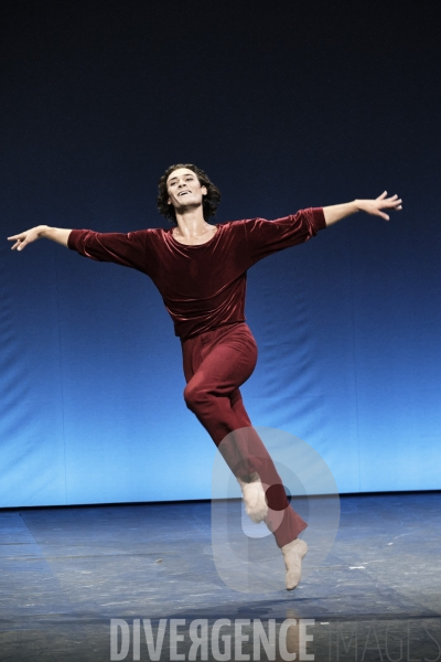 A suite of Dances / Jerome Robbins / étoiles de l opéra