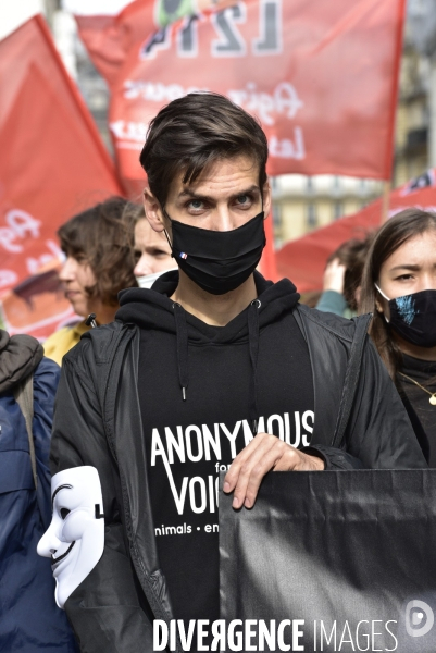 Animaux : Marche Contre La Fourrure 2020. Animals: March Against Fur 2020.