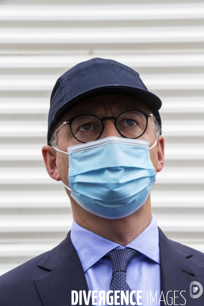 Bruno Le Maire visite une usine de l entreprise KLUBB