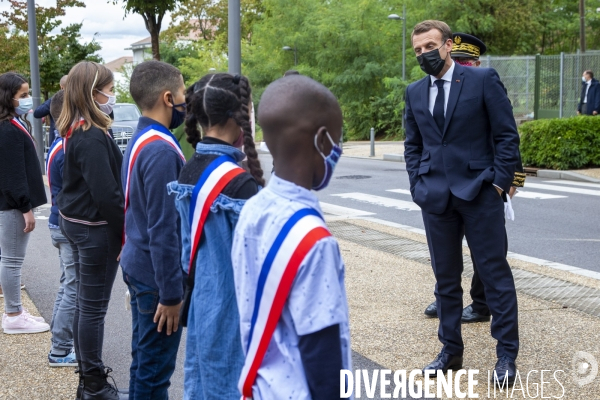 Emmanuel MACRON aux Mureaux, lutte contre les séparatismes.