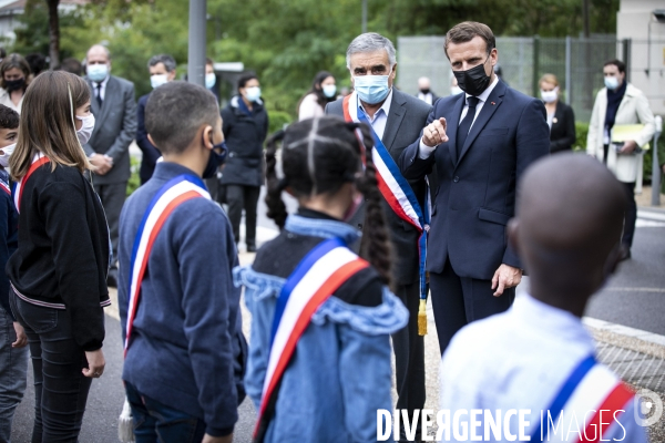 Emmanuel MACRON aux Mureaux, lutte contre les séparatismes.