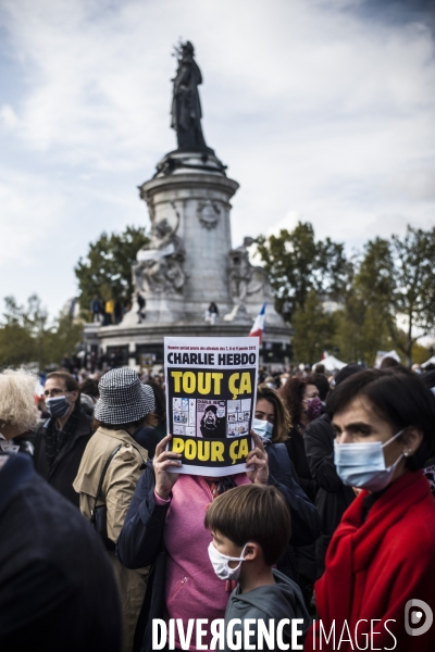 Rassemblement suite a l assassinat de l enseignant samuel paty.