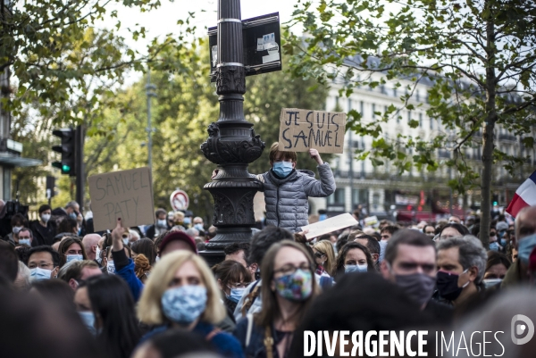 Rassemblement suite a l assassinat de l enseignant samuel paty.