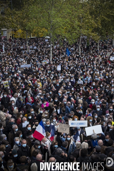 Rassemblement suite a l assassinat de l enseignant samuel paty.