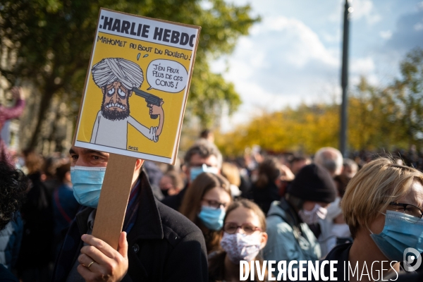 Rassemblement en hommage à Samuel Paty