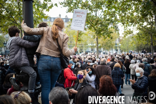 Rassemblement en hommage à Samuel Paty