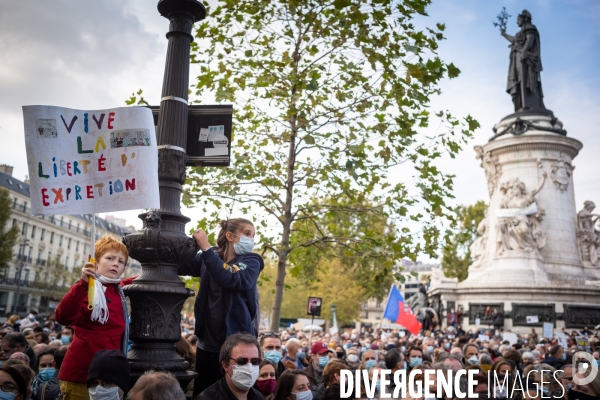 Rassemblement en hommage à Samuel Paty