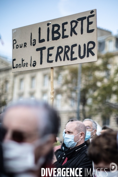 Rassemblement en hommage à Samuel Paty