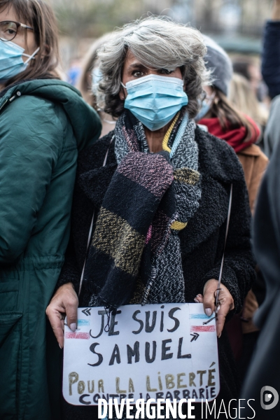 Rassemblement en hommage à Samuel Paty