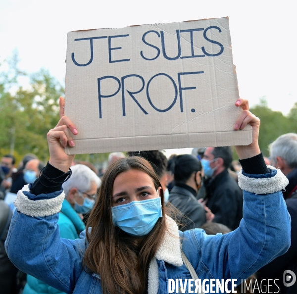 Rassemblement en hommage à Samuel Paty