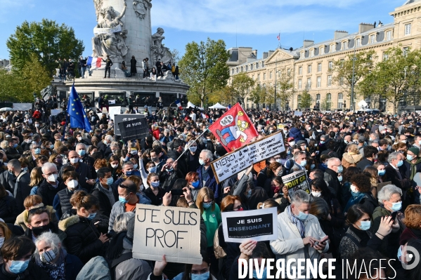 Rassemblement en hommage à Samuel Paty