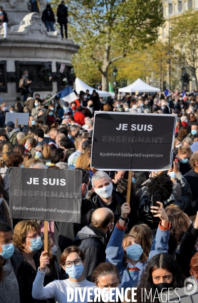 Rassemblement en hommage à Samuel Paty