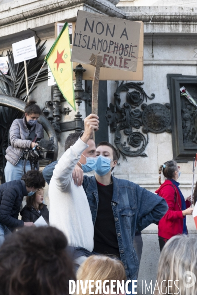 Hommage à Samuel Paty