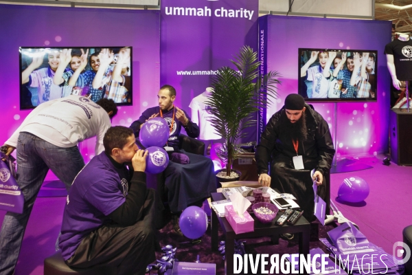 Association de Charity Business Humanitaire Musulman au salon de l UOIF