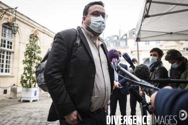 Jean Castex reçoit des membres de la Convention Citoyenne.