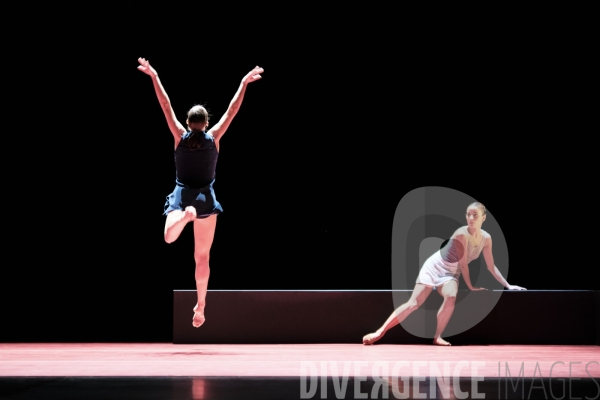 Annonciation  /  Angelin Preljocaj / Ballet de l opéra national du Rhin