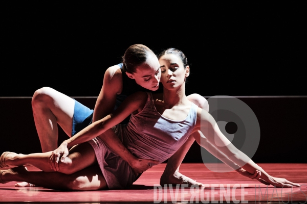 Annonciation  /  Angelin Preljocaj / Ballet de l opéra national du Rhin