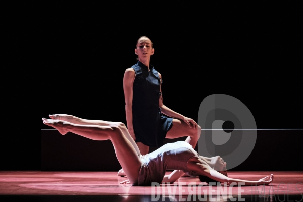 Annonciation  /  Angelin Preljocaj / Ballet de l opéra national du Rhin