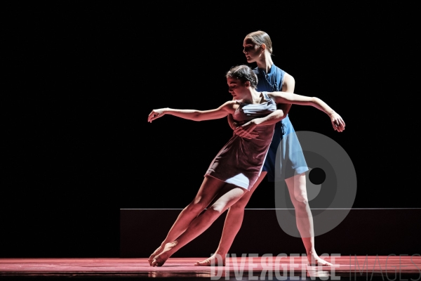 Annonciation  /  Angelin Preljocaj / Ballet de l opéra national du Rhin