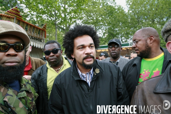 Dieudonné au salon de l UOIF
