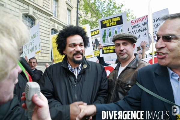 Dieudonné au salon de l UOIF