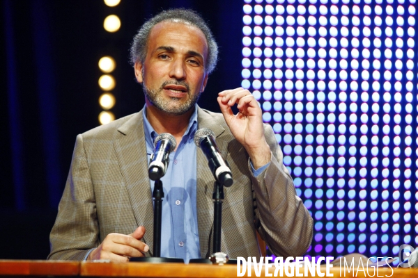 Tariq RAMADAN au salon de l UOIF