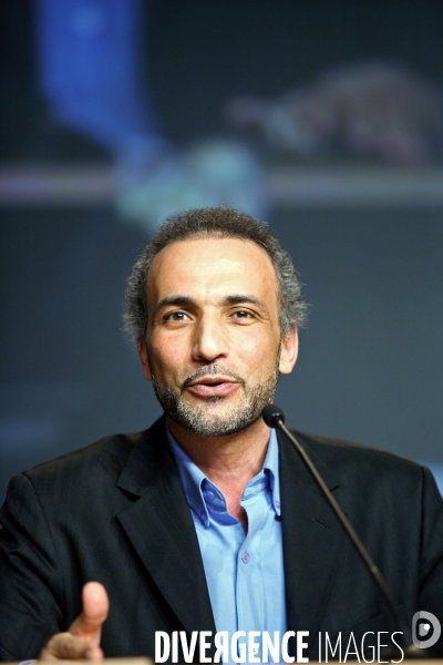 Tariq RAMADAN au salon de l UOIF