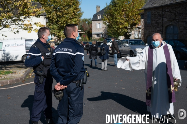 Fêtes catholiques de la Toussaint. Messes et bénédictions.