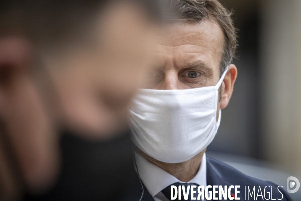 Emmanuel Macron recçoit le PM d Estonie