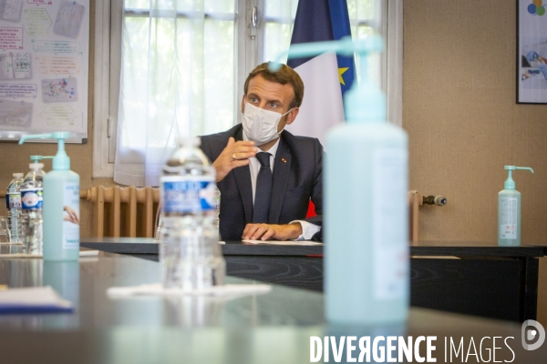 Emmanuel Macron à l hôpital de Pontoise